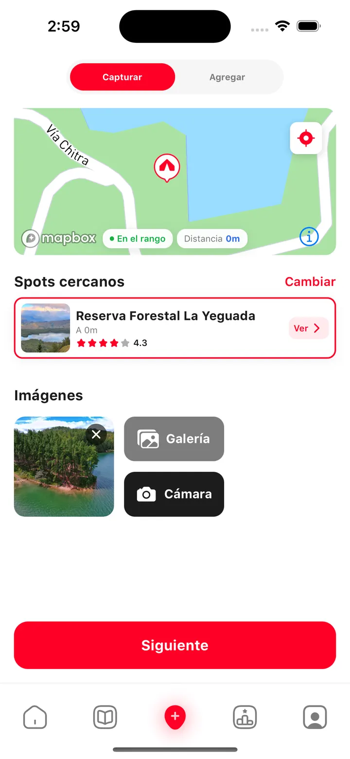 Pantalla de captura de Tripsi con spots cercanos, mapa en rango y carga de fotos